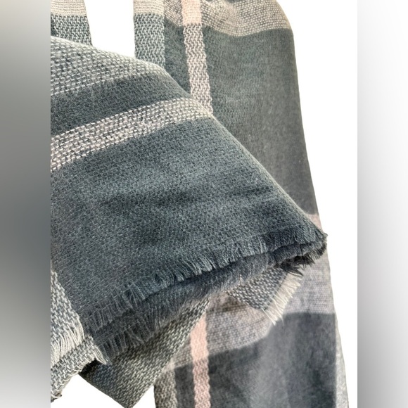 Blanket scarf in gray and pink l color - Picture 2 of 4